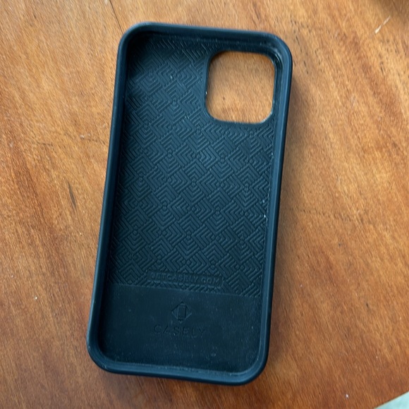 Casely phone case - Picture 2 of 4